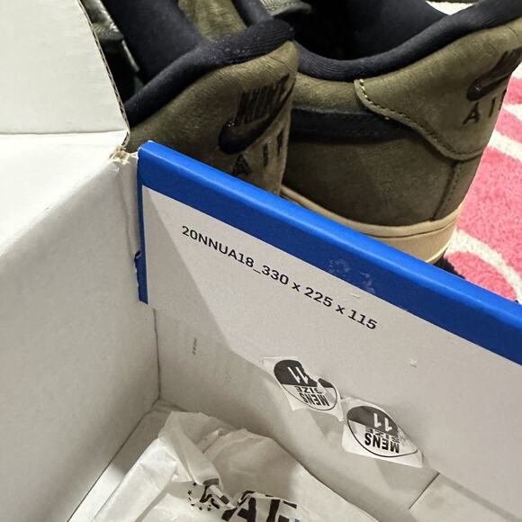 Nike x Undefeated Air Force 1 – Green – Size 11 – Used with Box - Picture 9 of 10